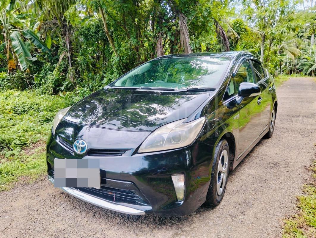 Toyota Prius 2013 - பயன்படுத்தப்பட்டது கார் sale in Sri Lanka - patpat.lk