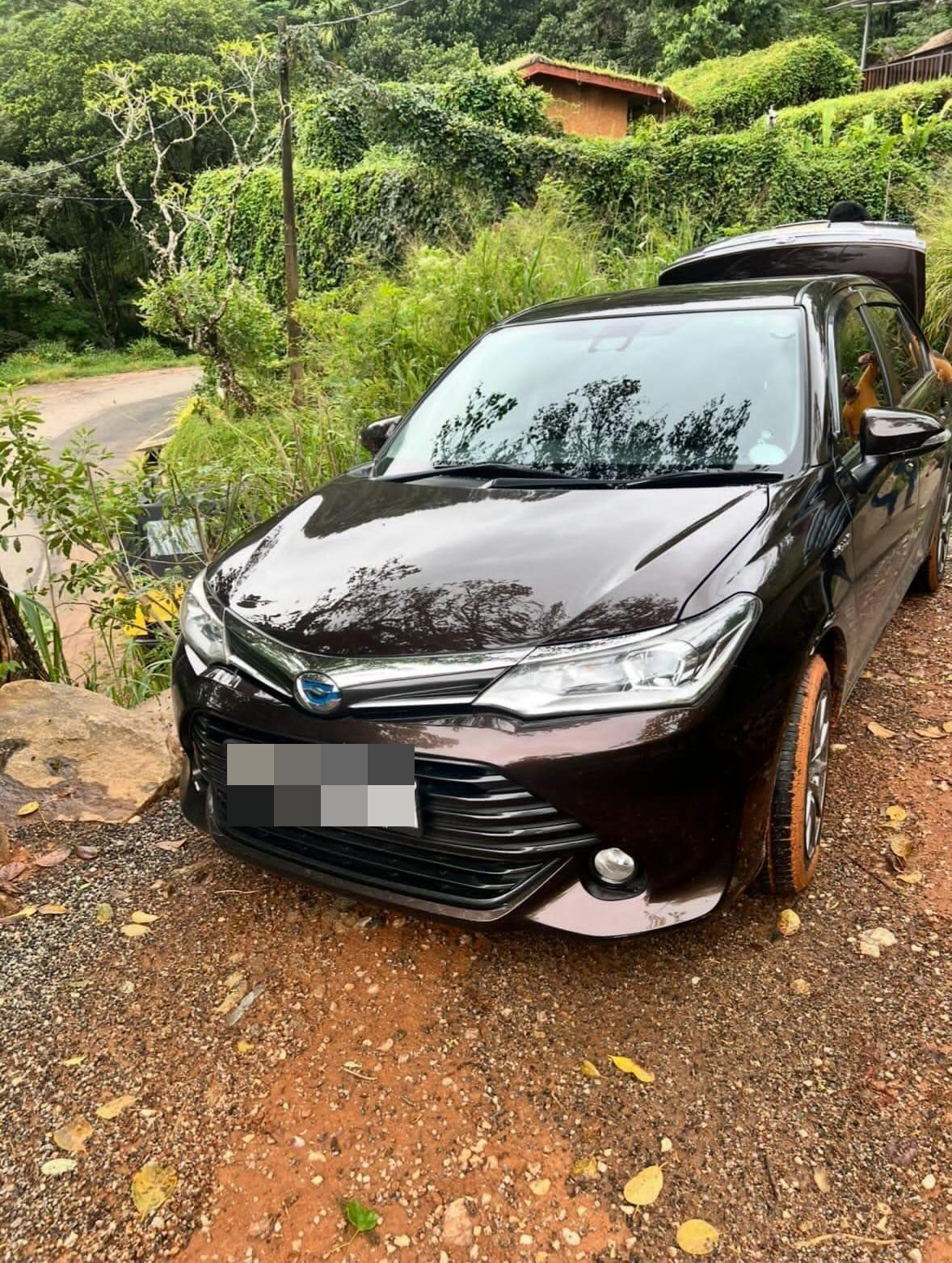 Toyota Axio 2015 - பயன்படுத்தப்பட்டது கார் sale in Sri Lanka - patpat.lk