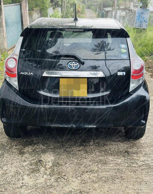 Toyota Aqua 2013 - பயன்படுத்தப்பட்டது கார் sale in Sri Lanka - patpat.lk