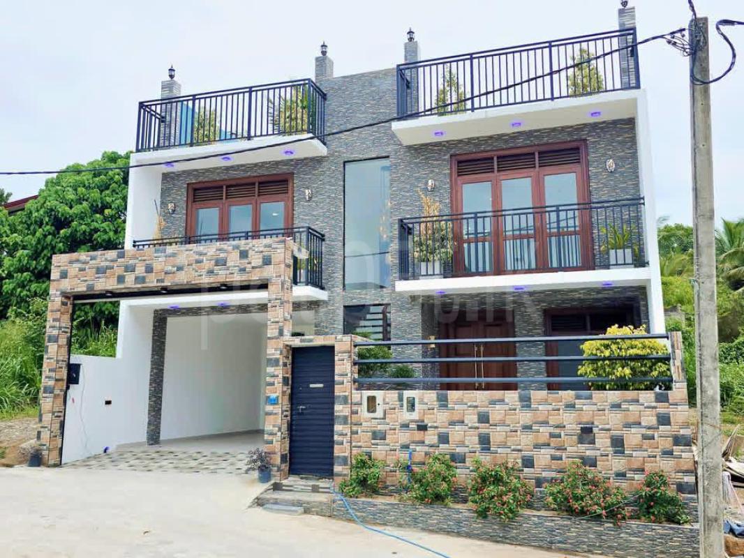 House for Sale in Kahathuduwa