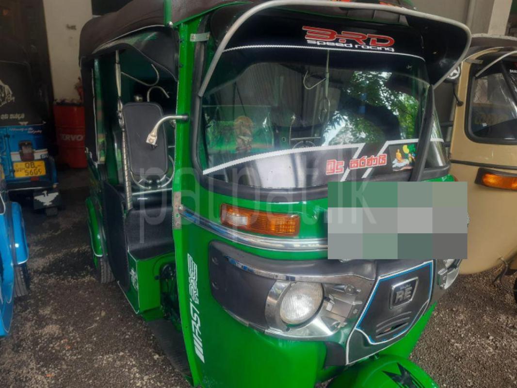 Bajaj Three Wheel 2016 - பயன்படுத்தப்பட்டது முச்சக்கர வண்டி sale in Sri Lanka - patpat.lk