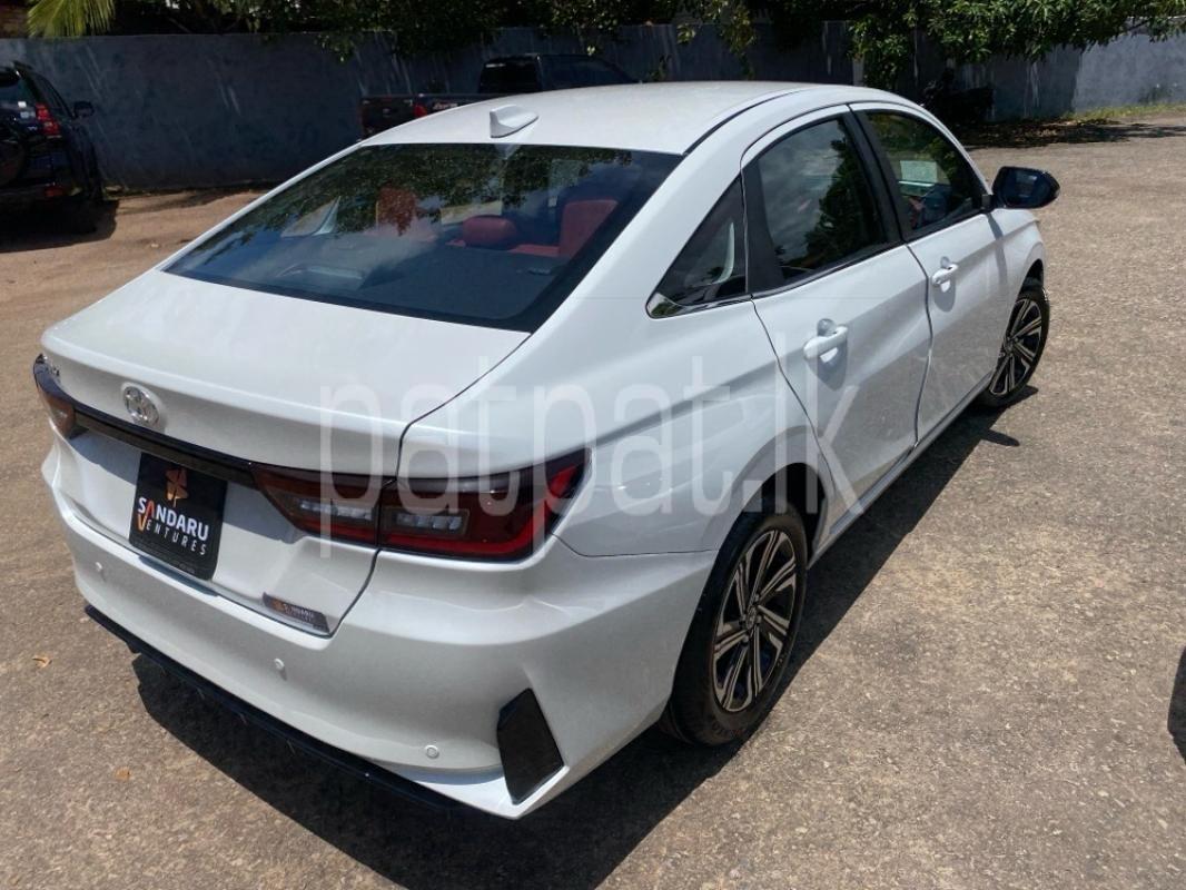 Advertisement image 6