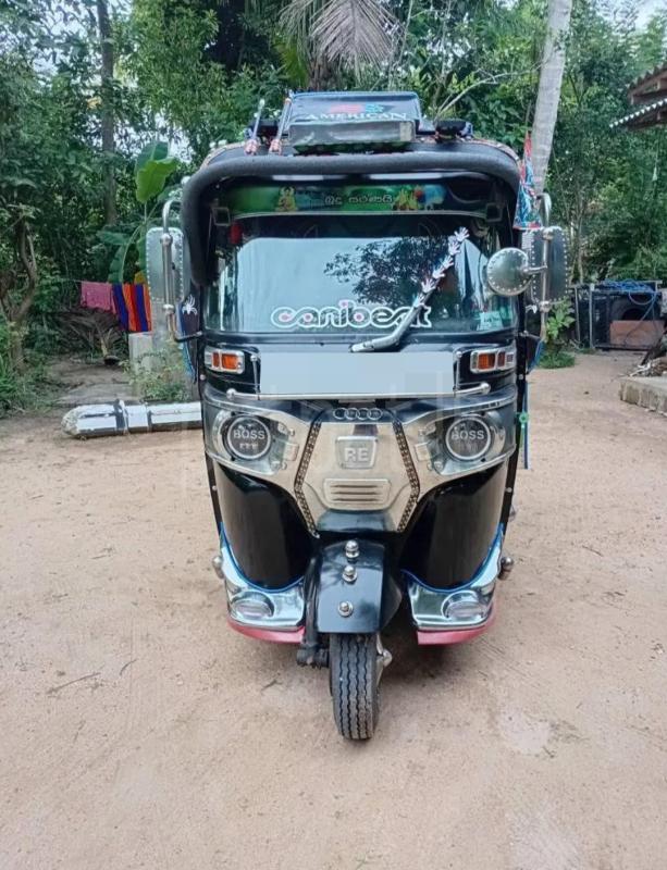 Bajaj 4 stroke 2015 - பயன்படுத்தப்பட்டது முச்சக்கர வண்டி sale in Sri Lanka - patpat.lk
