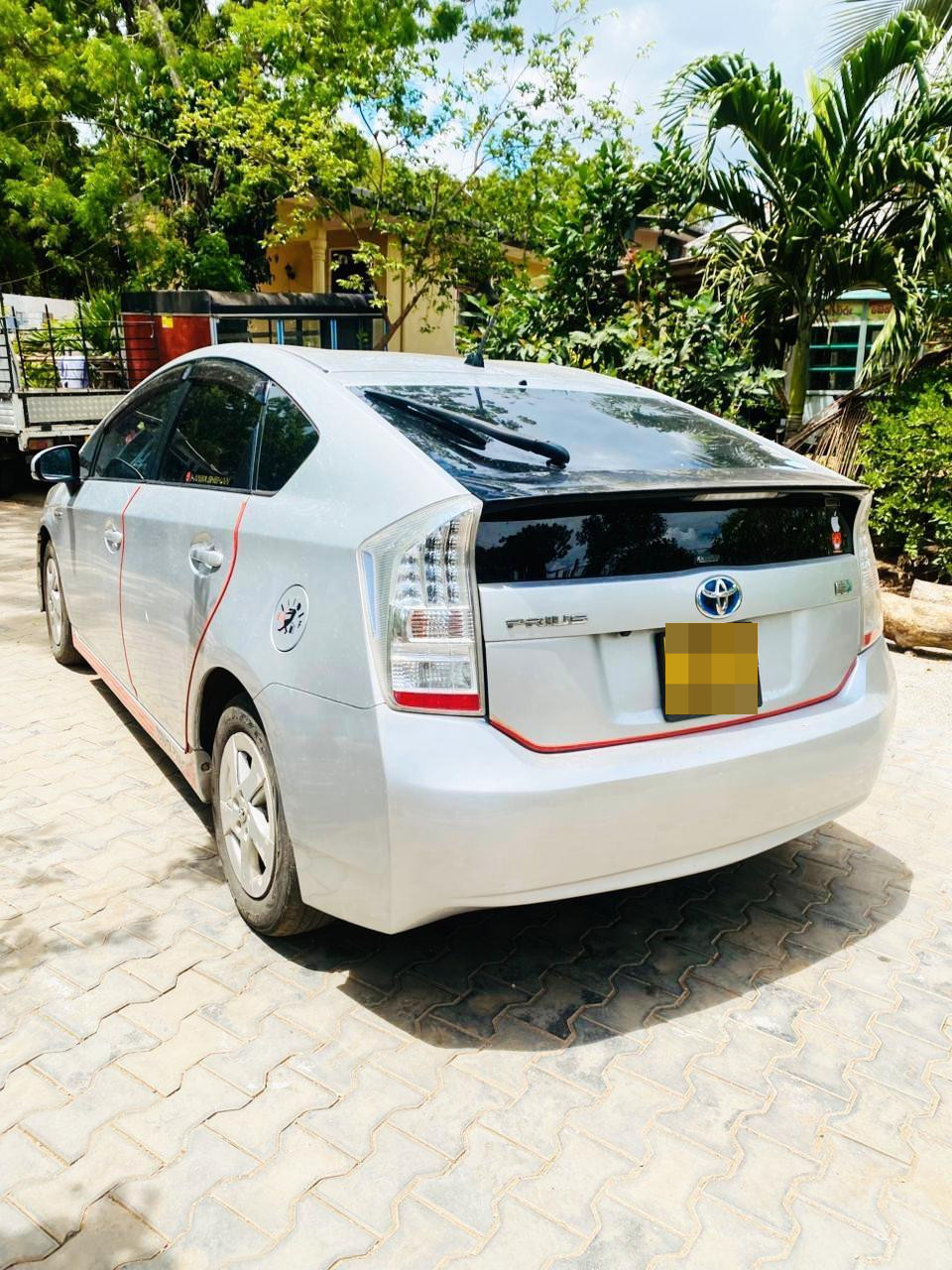 Toyota Prius 2010 - භාවිතා කරන ලද කාර් sale in Sri Lanka - patpat.lk