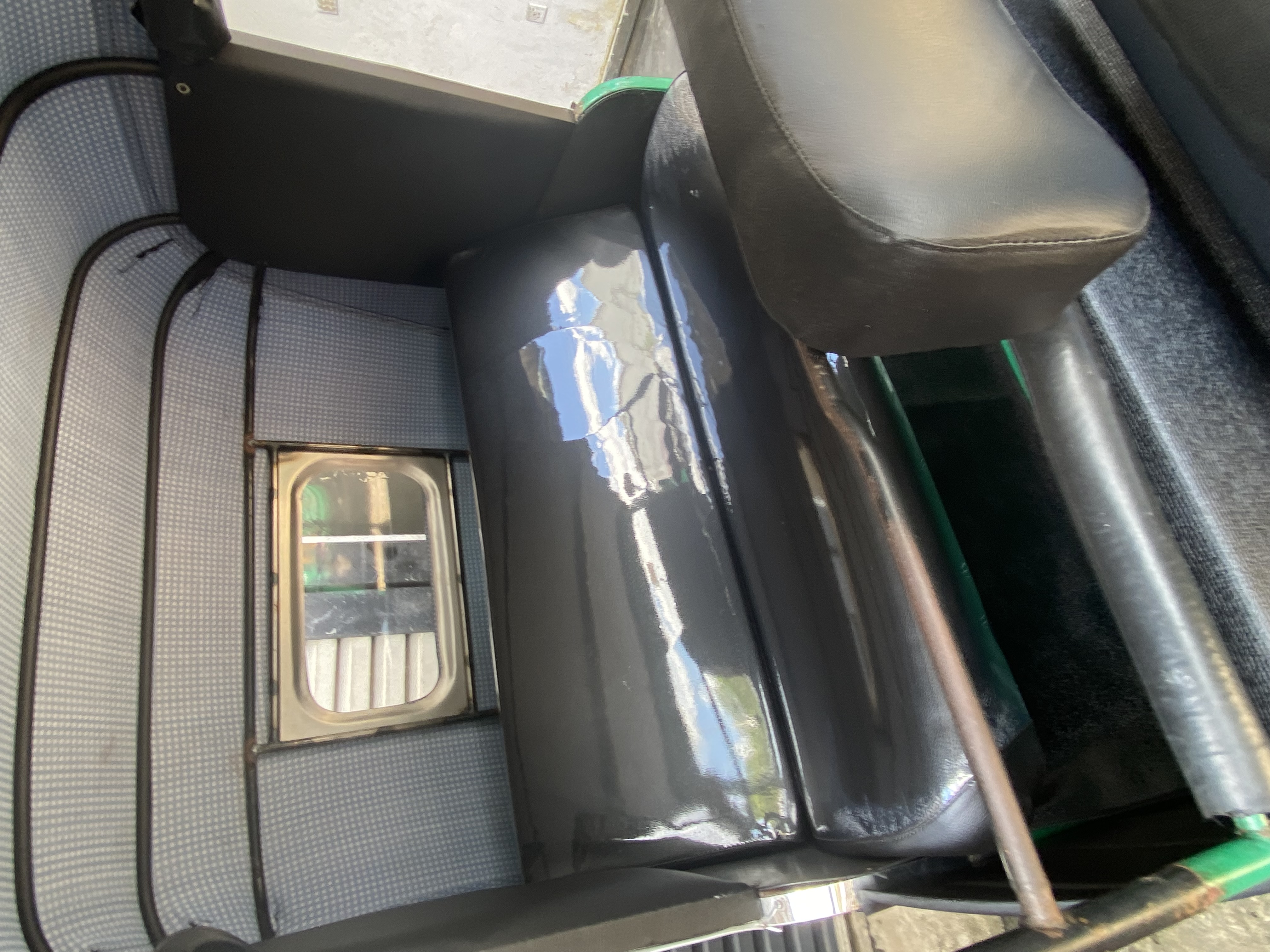 Bajaj Three Wheel 2012 - භාවිතා කරන ලද ත්‍රිරෝද රථය sale in Sri Lanka - patpat.lk