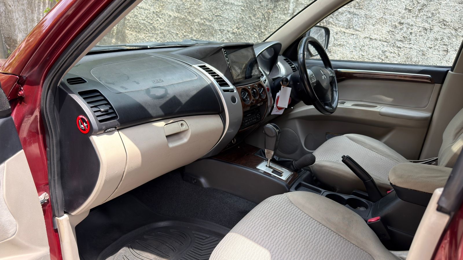 Mitsubishi Montero 2011 - பயன்படுத்தப்பட்டது SUV sale in Sri Lanka - patpat.lk