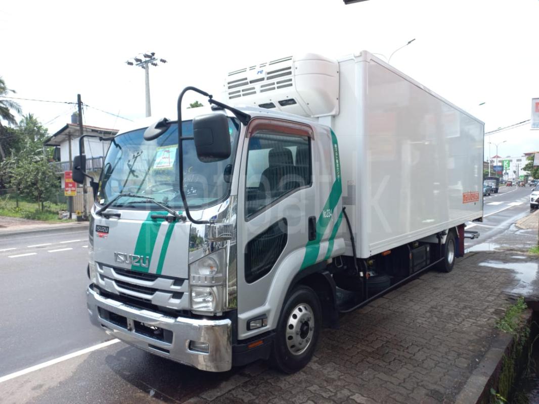 Isuzu Forward 2017 - භාවිතා කරන ලද ට්‍රක් රථය sale in Sri Lanka - patpat.lk