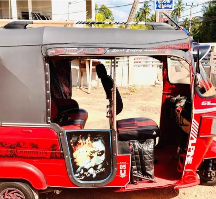 Bajaj Three Wheel 2012 - Used Three wheeler sale in Sri Lanka - patpat.lk