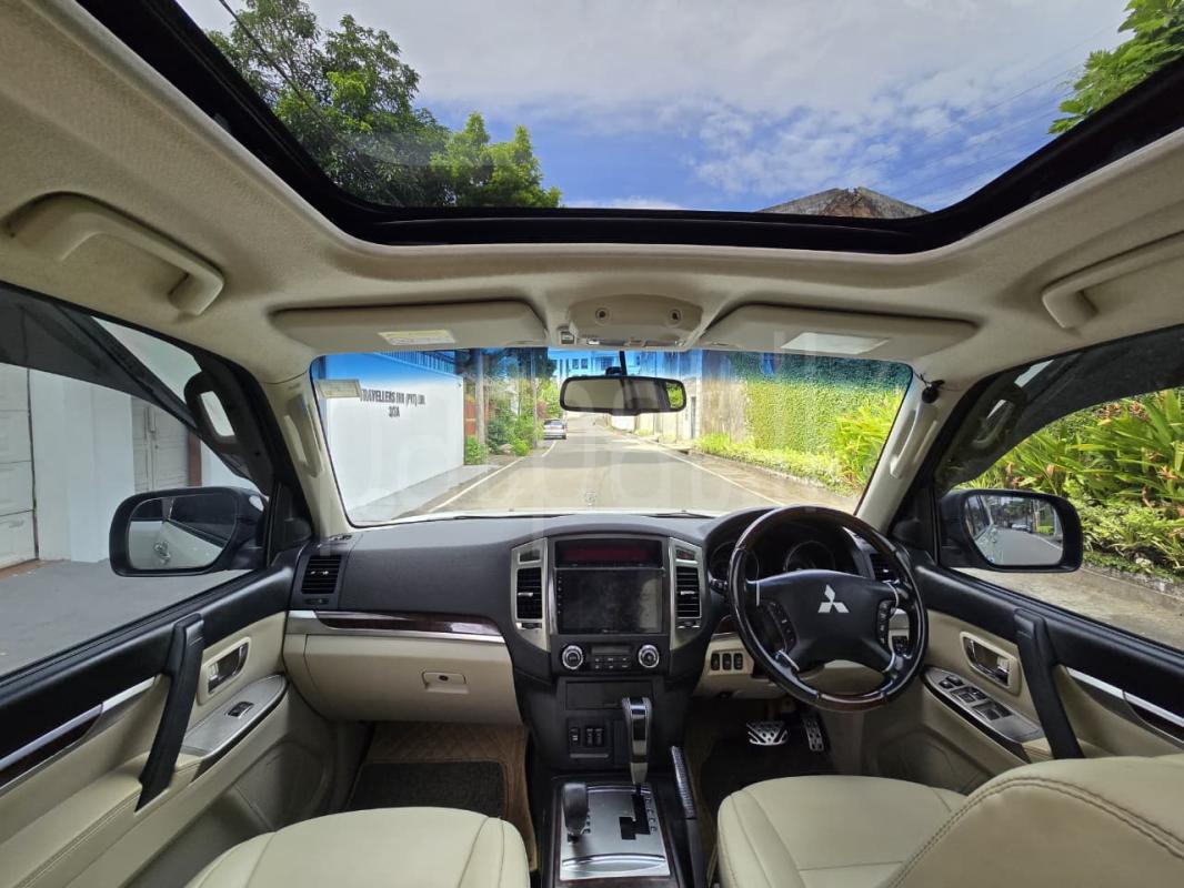 Mitsubishi Montero 2015 - பயன்படுத்தப்பட்டது SUV sale in Sri Lanka - patpat.lk