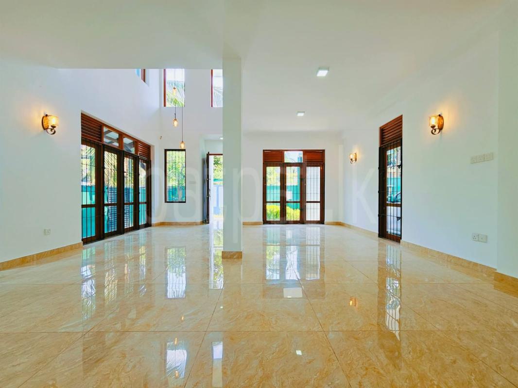 House for Sale in Alubomulla