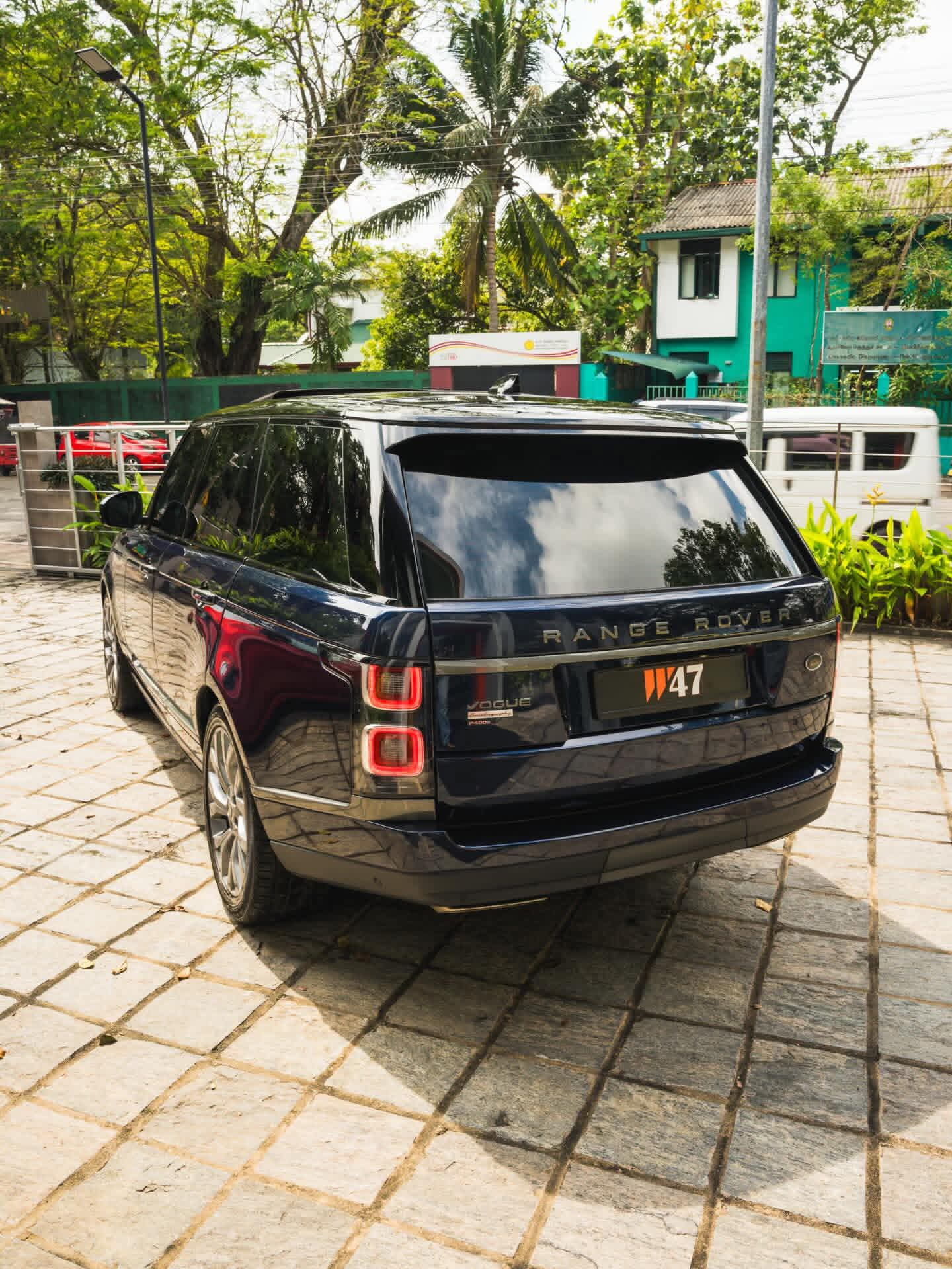 Land Rover Range Rover 2018 - பயன்படுத்தப்பட்டது SUV sale in Sri Lanka - patpat.lk