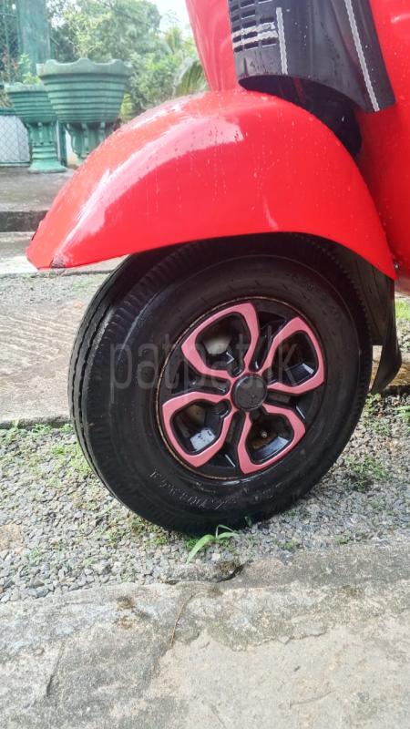 Bajaj 4 stroke 2011 - பயன்படுத்தப்பட்டது முச்சக்கர வண்டி sale in Sri Lanka - patpat.lk
