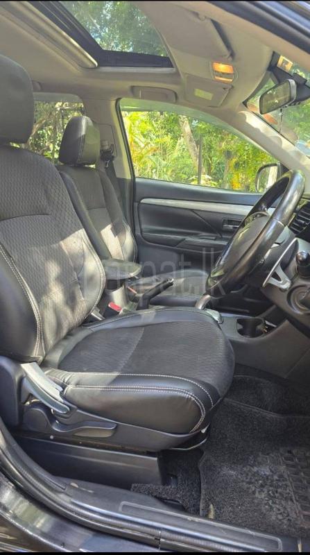 Mitsubishi Outlander 2015 - பயன்படுத்தப்பட்டது SUV sale in Sri Lanka - patpat.lk