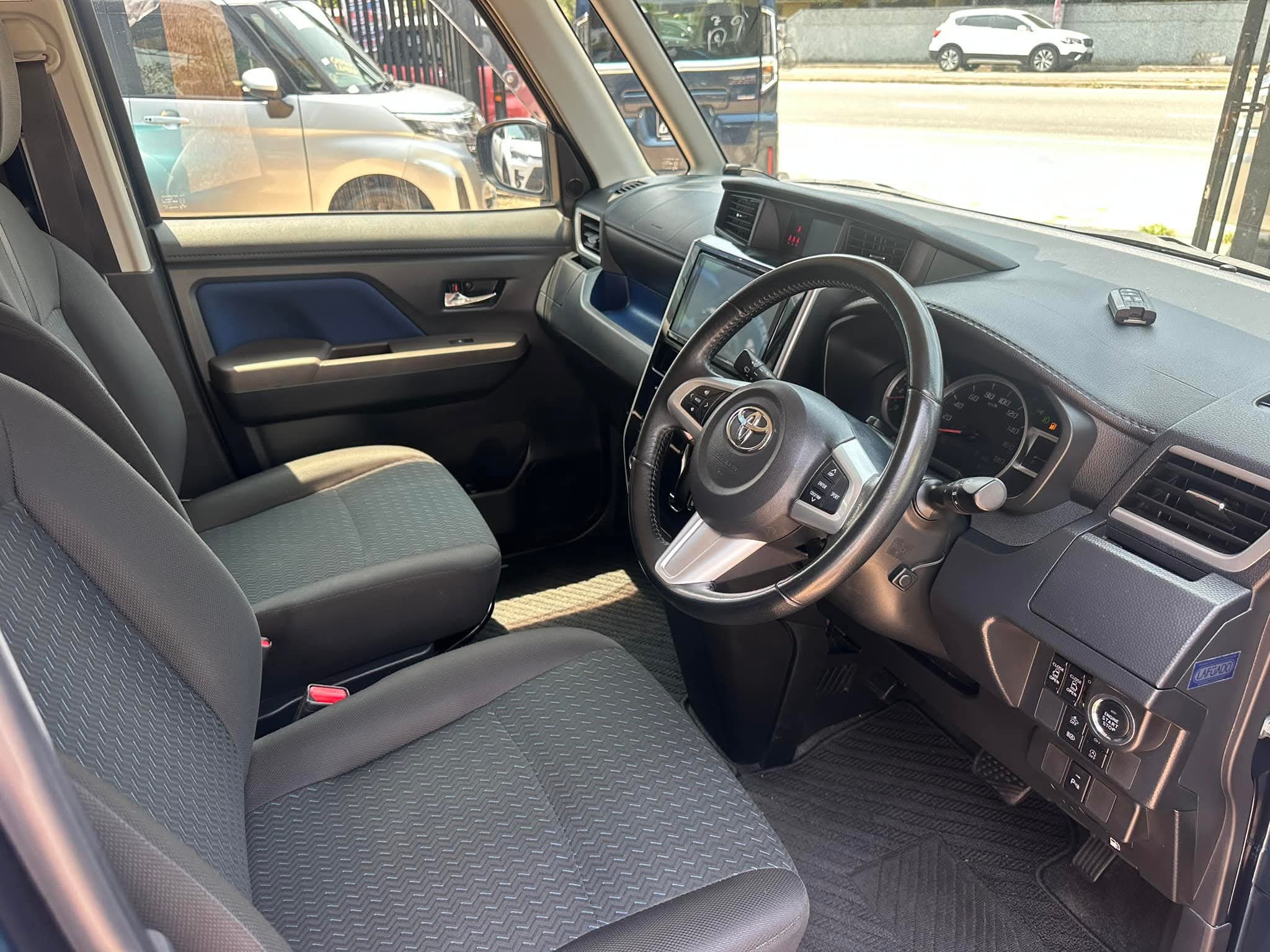 Toyota Roomy 2023 - Reconditioned Car sale in Sri Lanka - patpat.lk