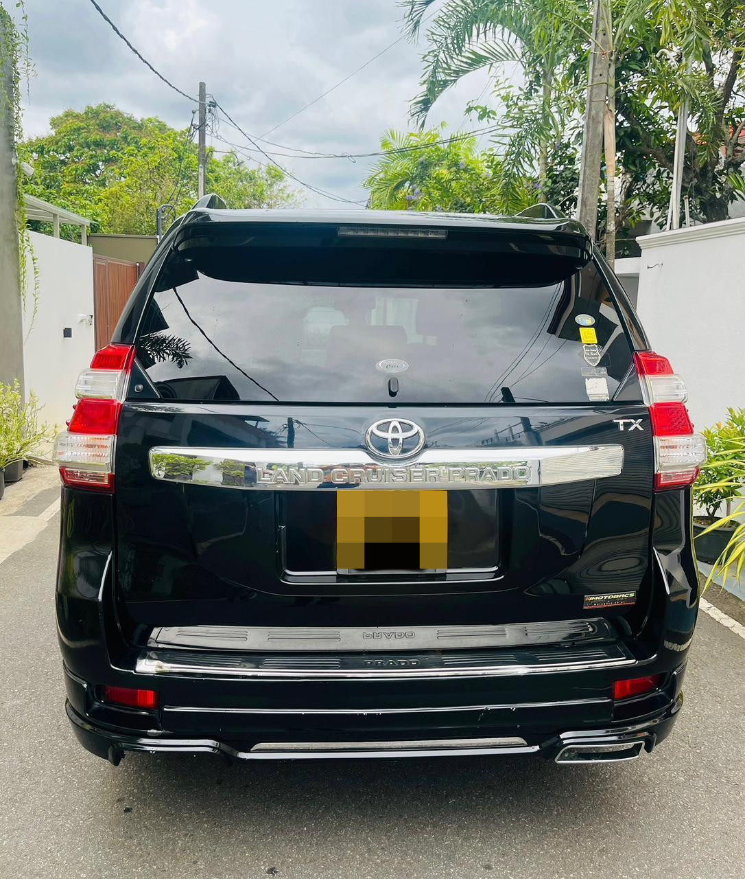 Toyota Land Cruiser Prado 2011 - Used SUV sale in Sri Lanka - patpat.lk