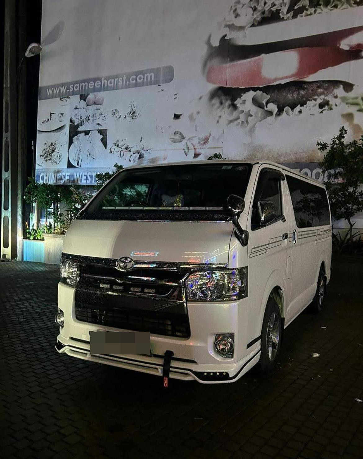 Toyota Hiace 2017 - Used Van sale in Sri Lanka - patpat.lk