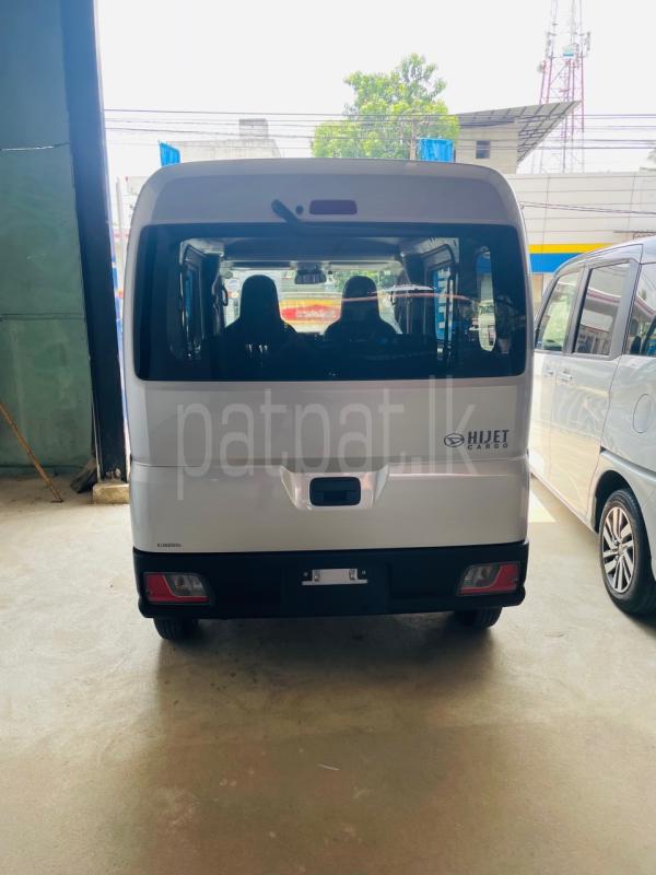 Advertisement image 4