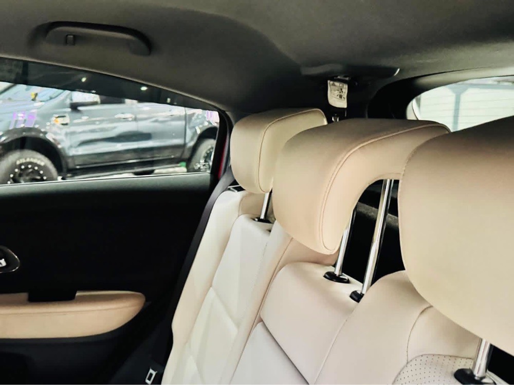 Honda Vezel 2015 - பயன்படுத்தப்பட்டது SUV sale in Sri Lanka - patpat.lk