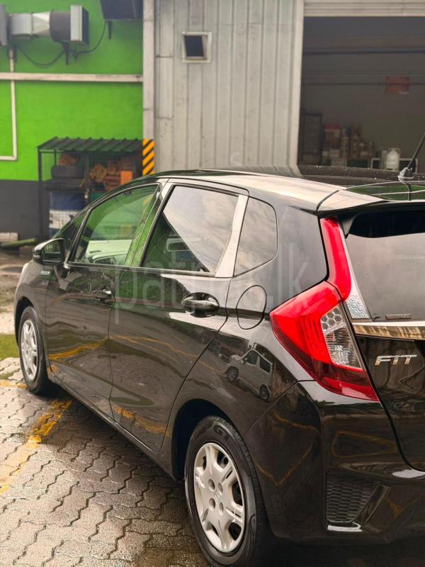 Honda Fit 2014 - பயன்படுத்தப்பட்டது கார் sale in Sri Lanka - patpat.lk