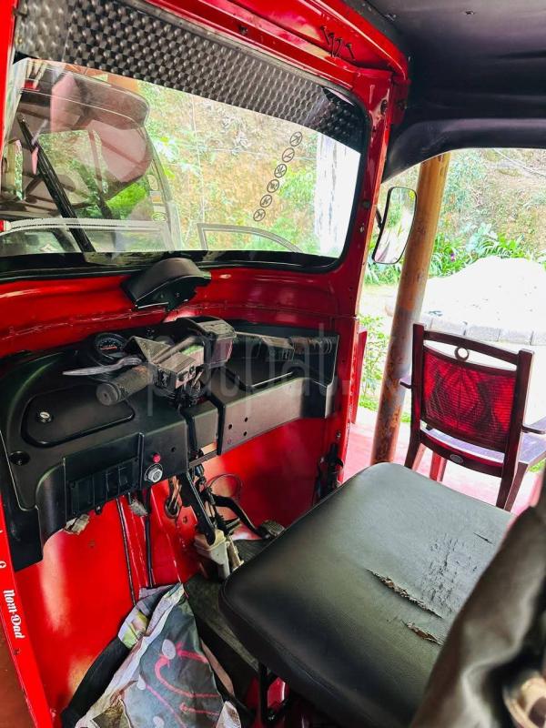 Bajaj Three Wheel 2012 - பயன்படுத்தப்பட்டது முச்சக்கர வண்டி sale in Sri Lanka - patpat.lk