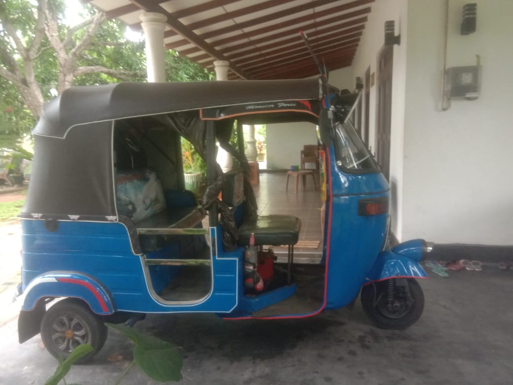 Bajaj 2 stroke 2005 - Used Three wheeler sale in Sri Lanka - patpat.lk