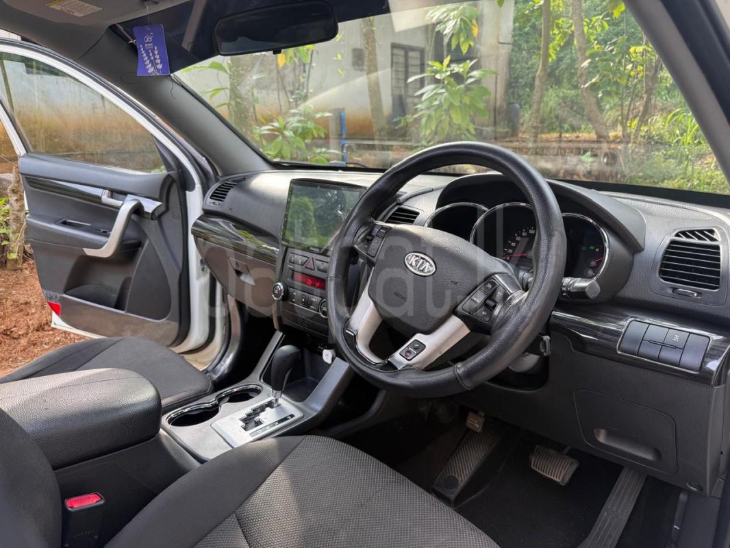 KIA Sorento 2011 - பயன்படுத்தப்பட்டது SUV sale in Sri Lanka - patpat.lk