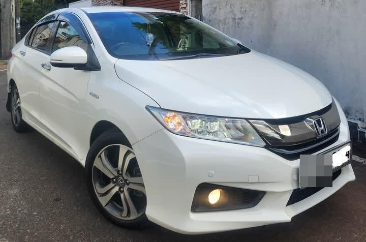 Honda Grace 2017 - பயன்படுத்தப்பட்டது கார் sale in Sri Lanka - patpat.lk