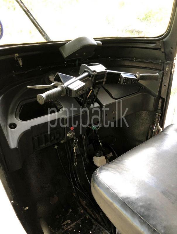 Bajaj 4 stroke 2012 - Used Three wheeler sale in Sri Lanka - patpat.lk
