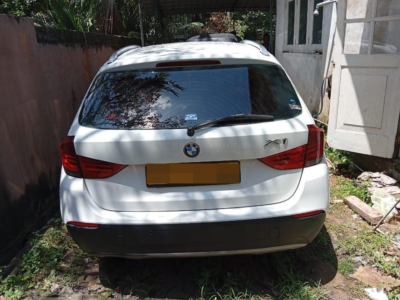 BMW x1 2011 - பயன்படுத்தப்பட்டது SUV sale in Sri Lanka - patpat.lk