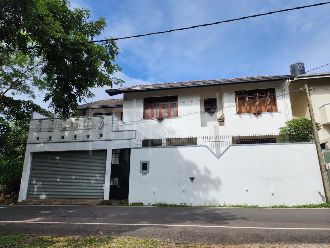 House for Sale in Talawatugoda