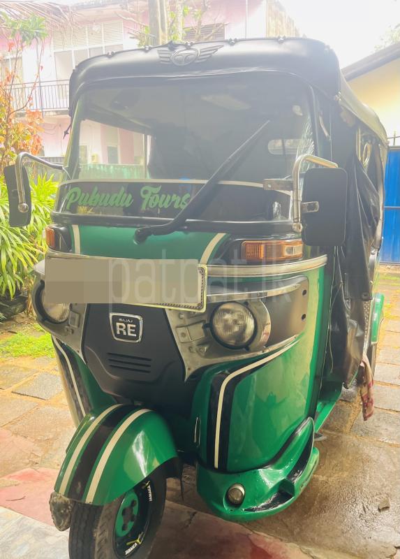 Bajaj 4 stroke 2017 - பயன்படுத்தப்பட்டது முச்சக்கர வண்டி sale in Sri Lanka - patpat.lk