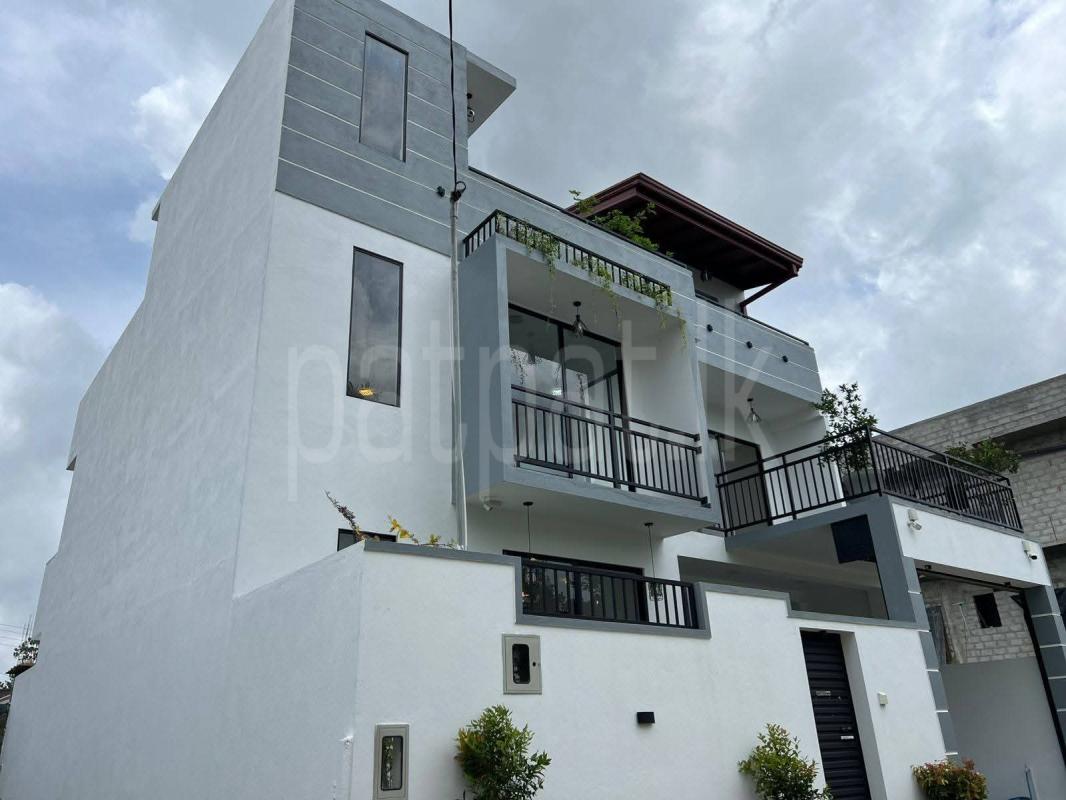 Advertisement image 5