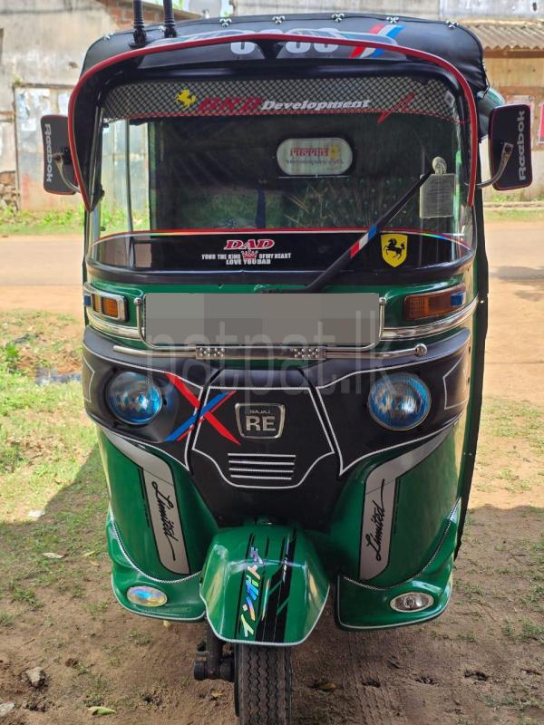 Bajaj Three Wheel 2015 - பயன்படுத்தப்பட்டது முச்சக்கர வண்டி sale in Sri Lanka - patpat.lk