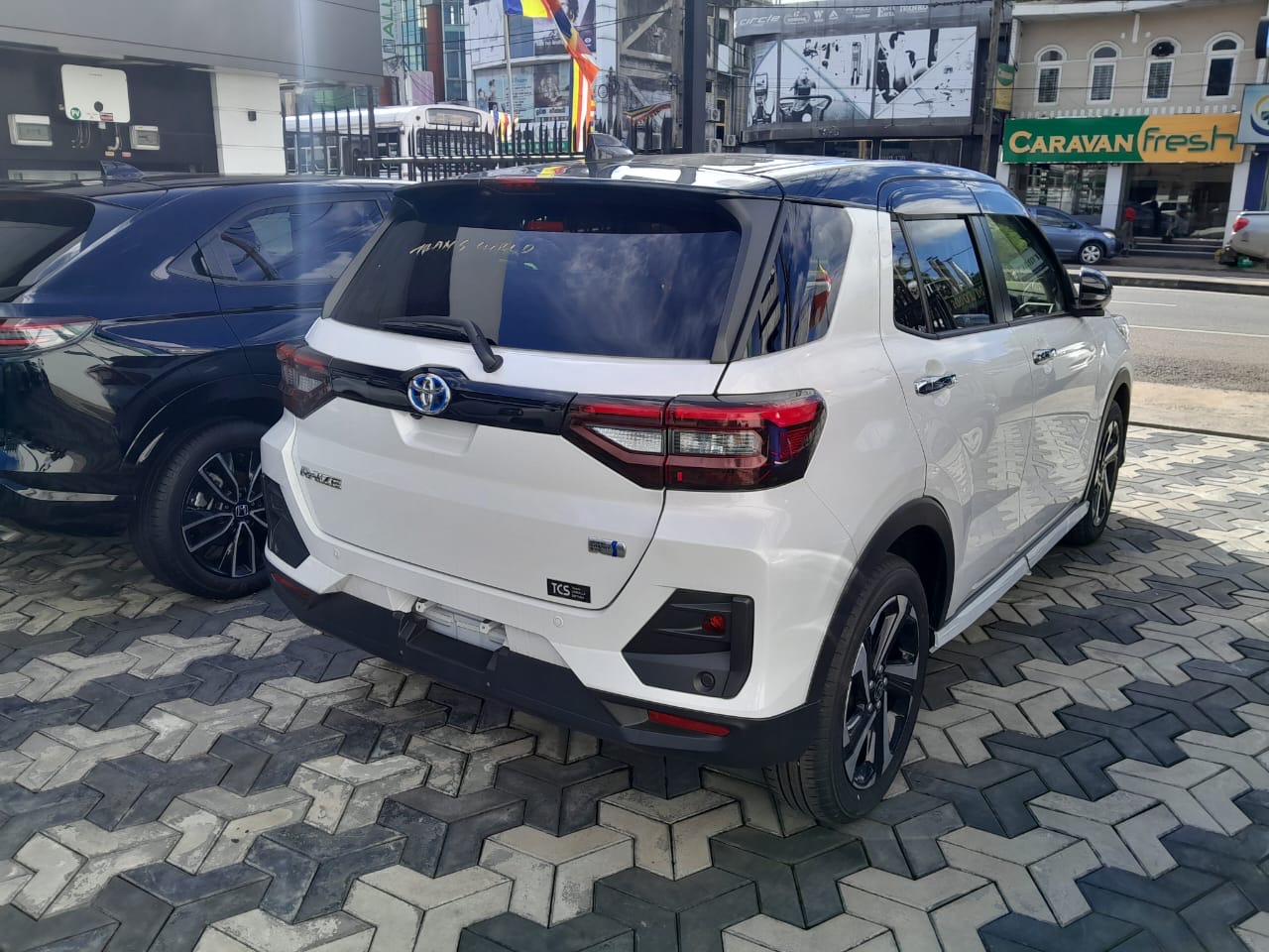 Toyota Raize 2025 - சான்றளிக்கப்பட்டது SUV sale in Sri Lanka - patpat.lk