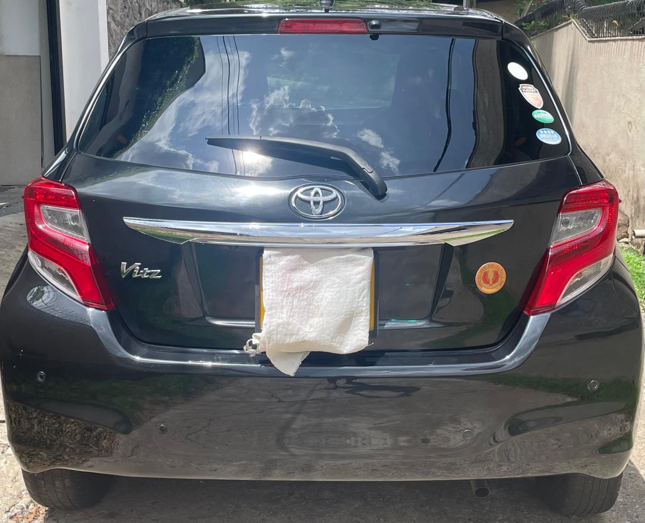 Toyota Vitz 2015 - Used Car sale in Sri Lanka - patpat.lk