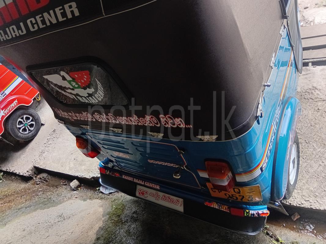Bajaj Three Wheel 2011 - பயன்படுத்தப்பட்டது முச்சக்கர வண்டி sale in Sri Lanka - patpat.lk