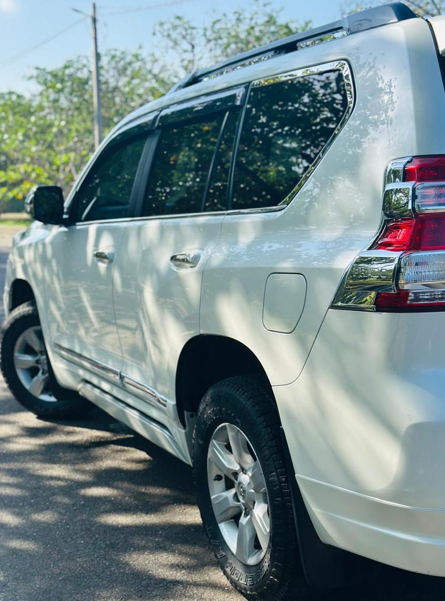 Toyota PRADO 2015 - பயன்படுத்தப்பட்டது SUV sale in Sri Lanka - patpat.lk