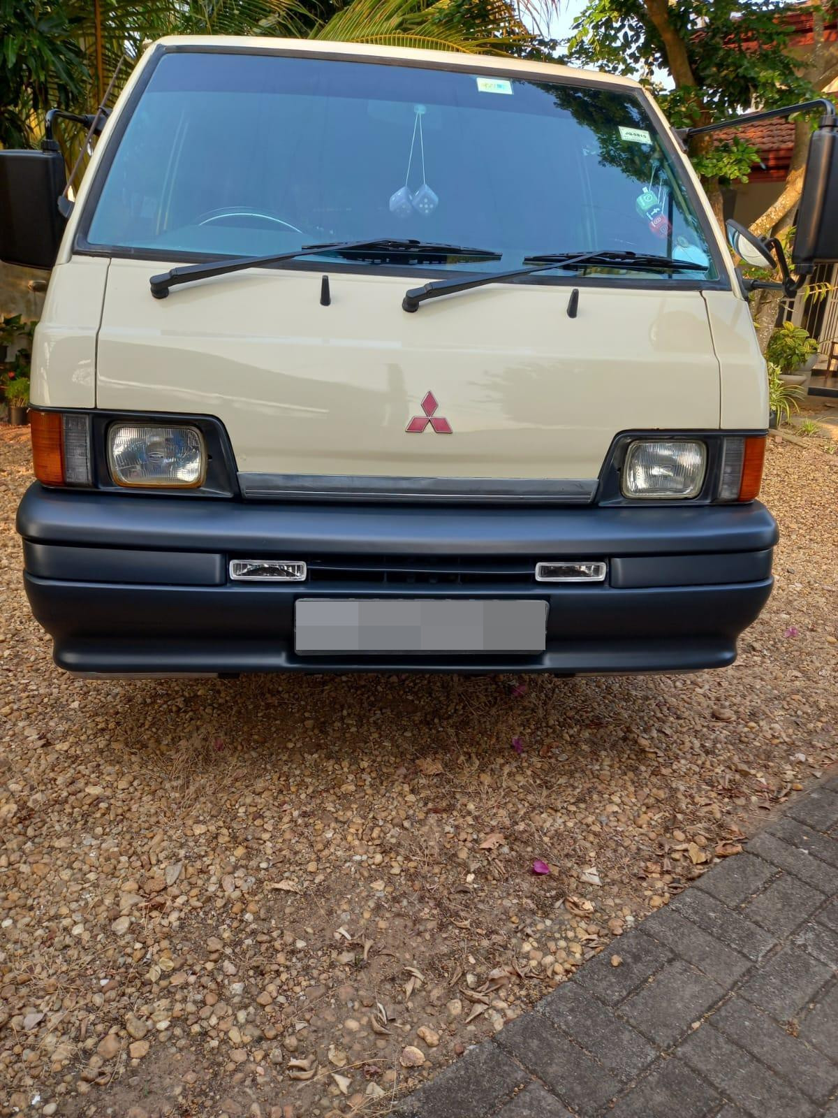 Mitsubishi PO5 1999 ads-image-1