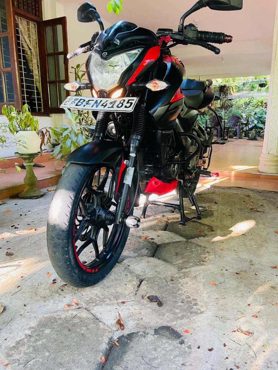 Bajaj Pulsar 2017 - பயன்படுத்தப்பட்டது பைக் sale in Sri Lanka - patpat.lk