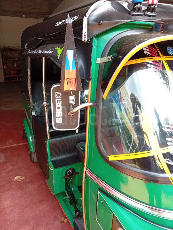 Bajaj Three Wheel 2010 - භාවිතා කරන ලද ත්‍රිරෝද රථය sale in Sri Lanka - patpat.lk