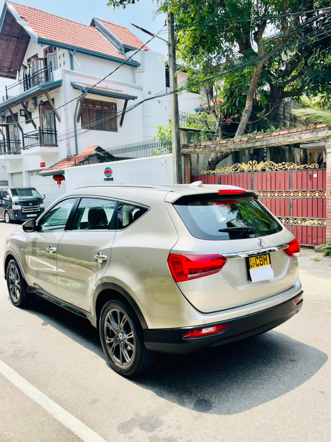 DFSK Glory 2022 - பயன்படுத்தப்பட்டது SUV sale in Sri Lanka - patpat.lk