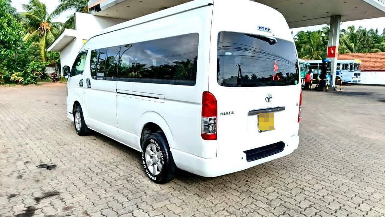 Toyota Hiace 2012 - பயன்படுத்தப்பட்டது வேன் sale in Sri Lanka - patpat.lk