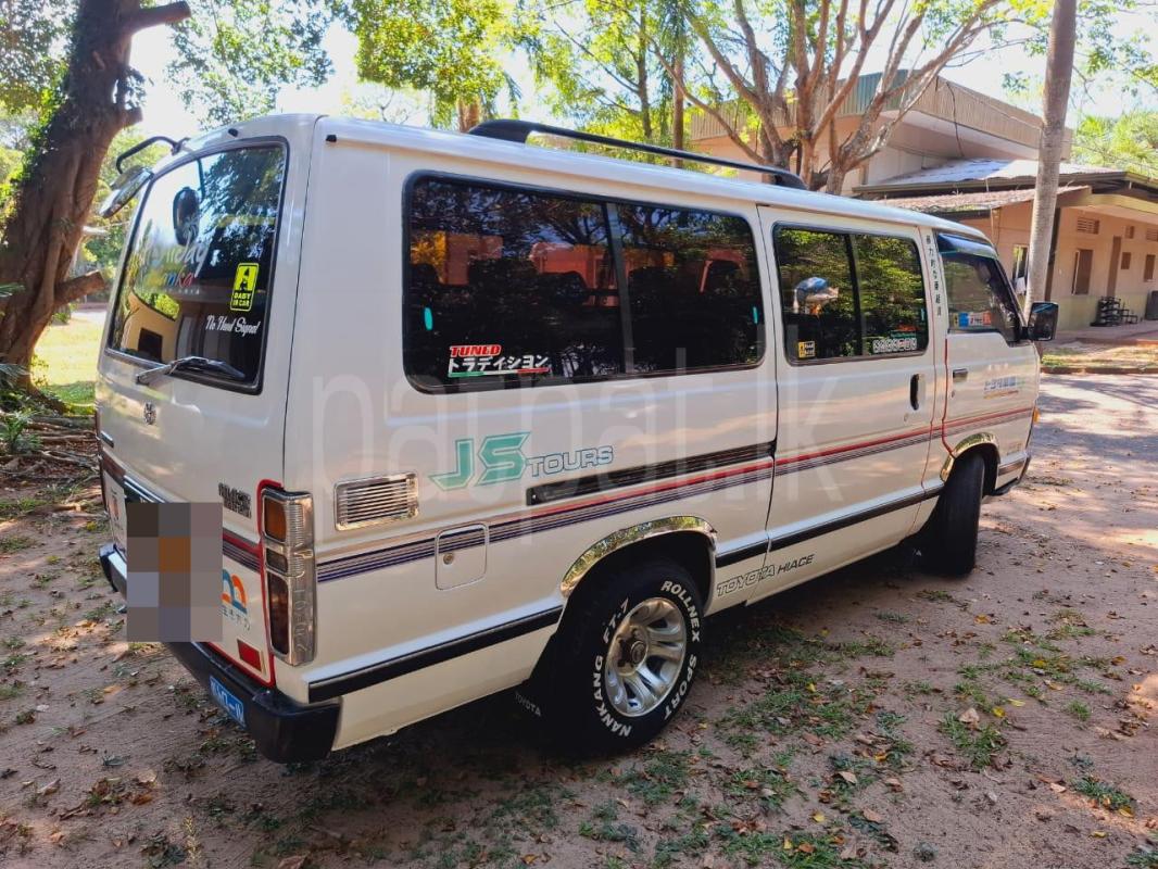 Toyota Hiace 1989 - Reconditioned Van sale in Sri Lanka - patpat.lk