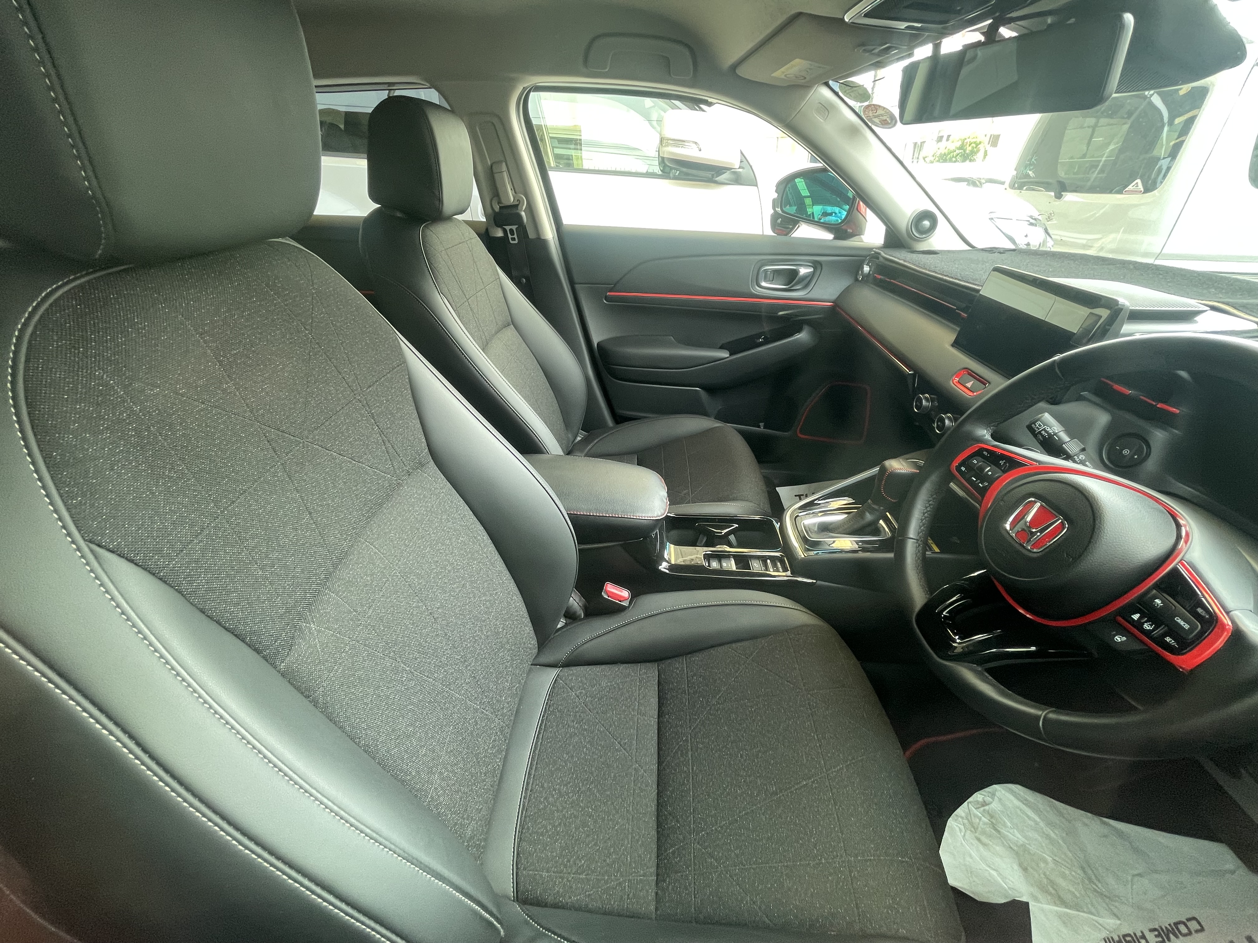 Honda Vezel 2022 - Reconditioned SUV sale in Sri Lanka - patpat.lk