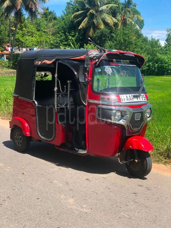 Bajaj 4 stroke 2015 - பயன்படுத்தப்பட்டது முச்சக்கர வண்டி sale in Sri Lanka - patpat.lk