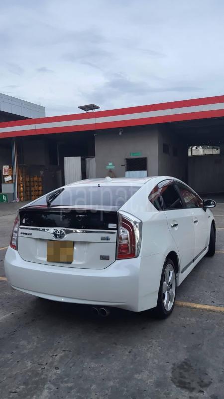 Toyota Prius 2014 - Used Car sale in Sri Lanka - patpat.lk