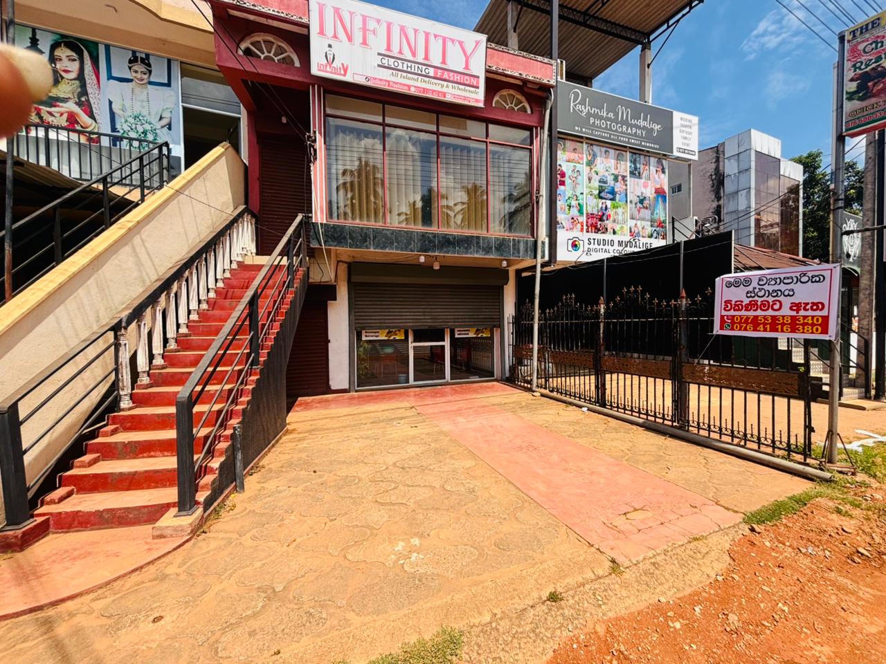 Building for Sale in Marawila