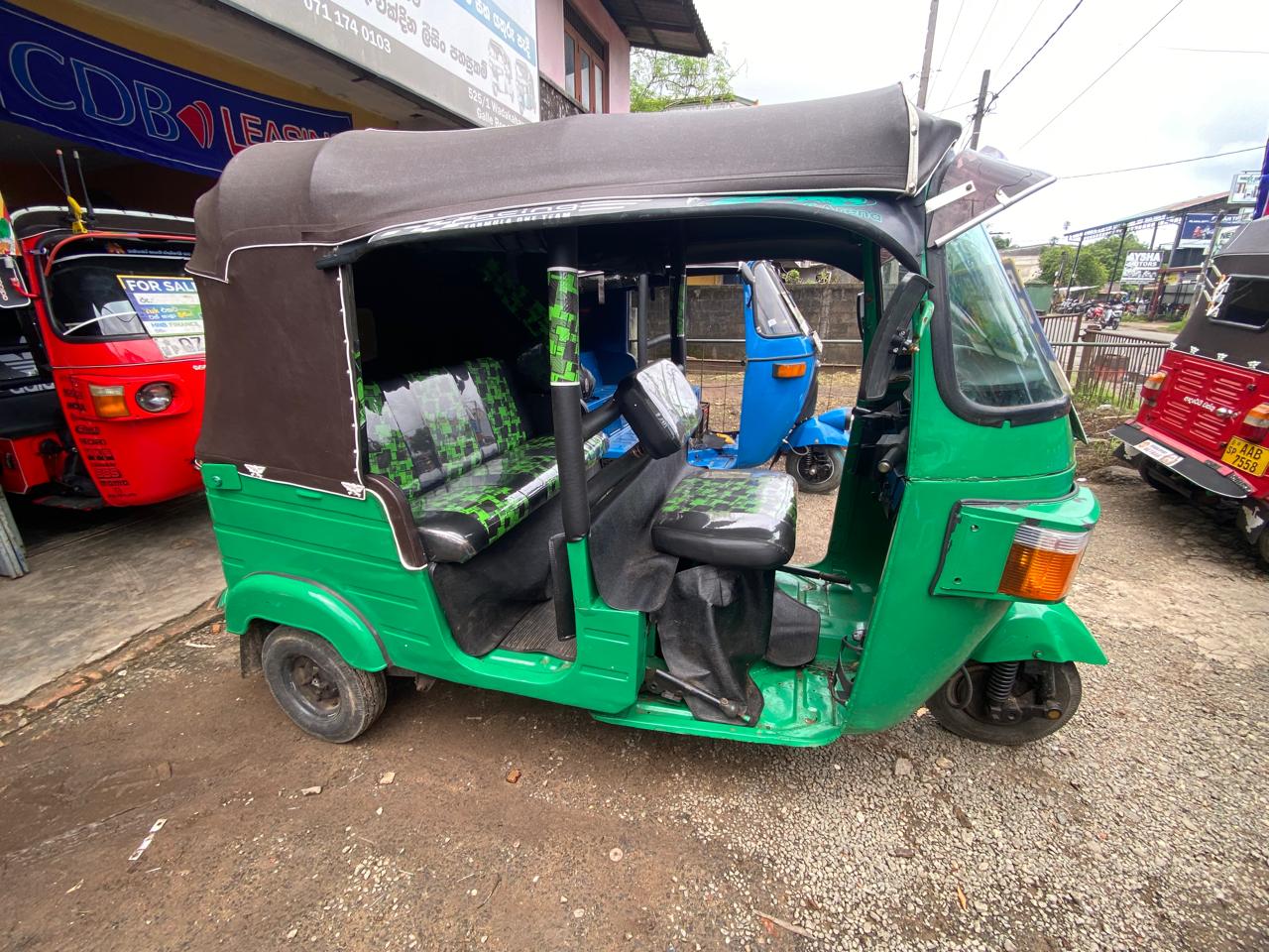 Bajaj 4 stroke 2012 - Used Three wheeler sale in Sri Lanka - patpat.lk