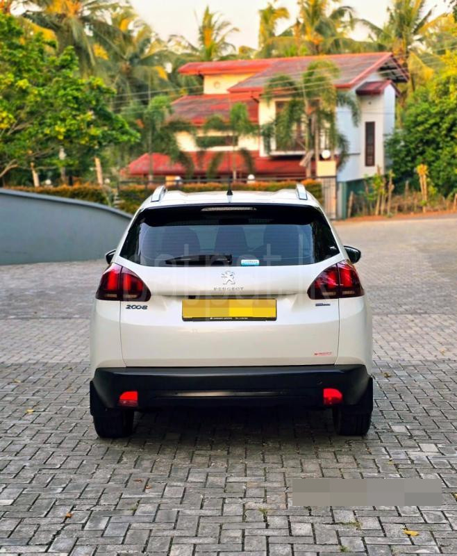 Peugeot 2008 2018 - භාවිතා කරන ලද SUV රථය sale in Sri Lanka - patpat.lk