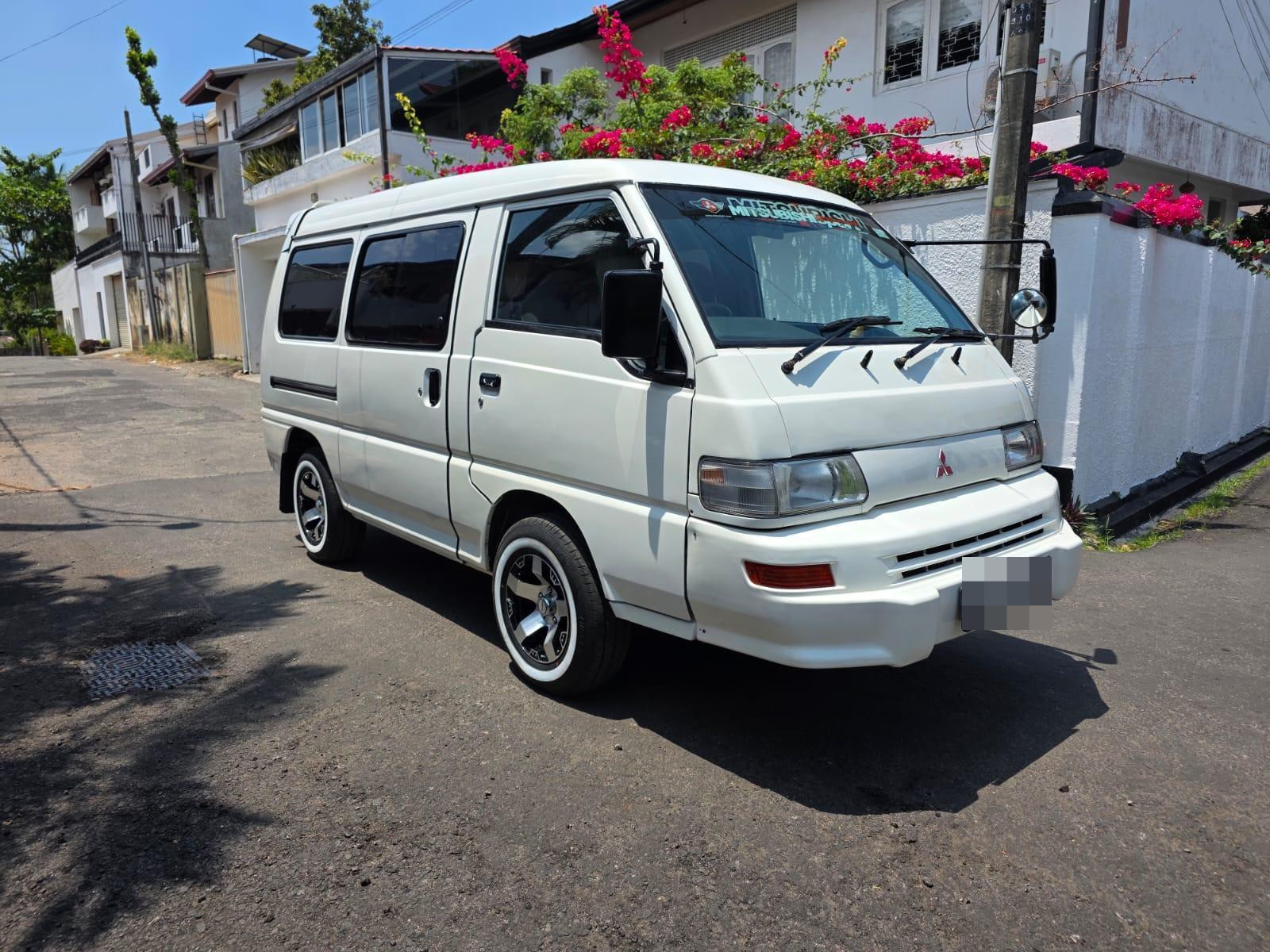 Mitsubishi Delica 1996 - பயன்படுத்தப்பட்டது வேன் sale in Sri Lanka - patpat.lk